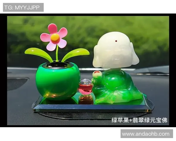 摇头足球明星车摆件让你的爱车更具个性与活力