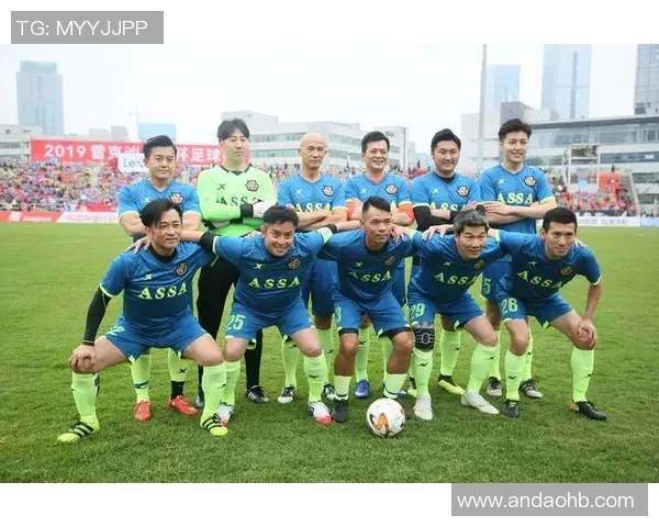 唐山南湖足球明星闪耀香港赛场展现中国足球新风采